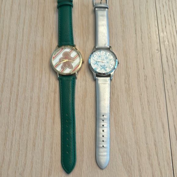 Pair of Christmas/winter watches - Picture 2 of 5